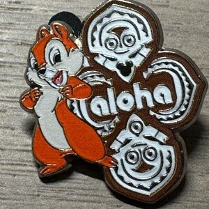 5/$25 Disney Chip And‎ Dale Polynesian Resort Sign Aloha Chip Pin